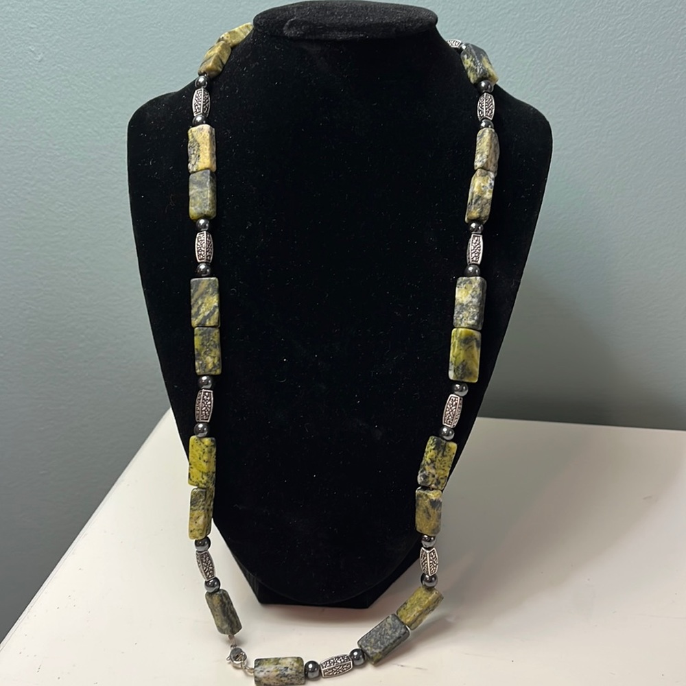 N71. Green stone necklace.
